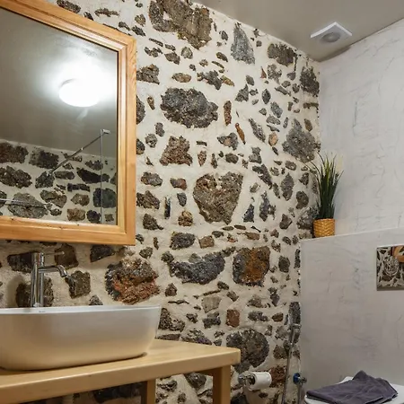 Pavli's House